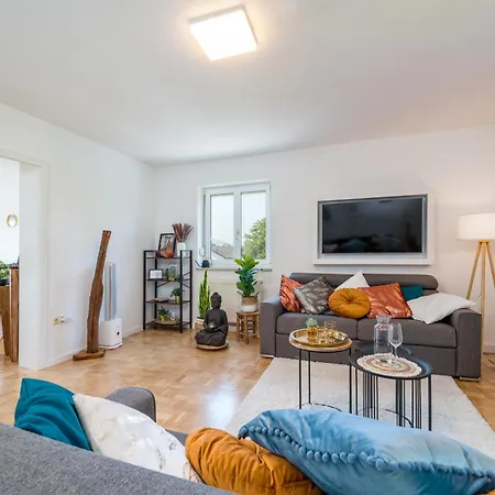 Apartment Eg R Sunny 3-zimmer Naehe Salzburg Freilassing